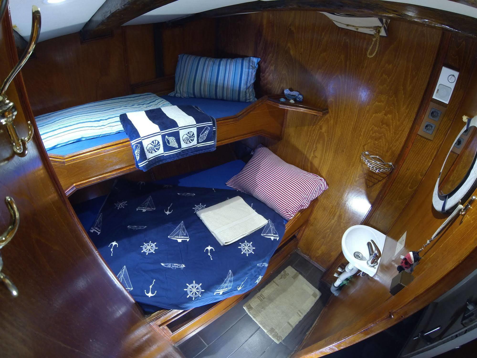 Boat Ms Cutty Jean Hotel Sliema Exterior photo